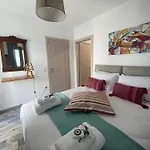 αnna's House